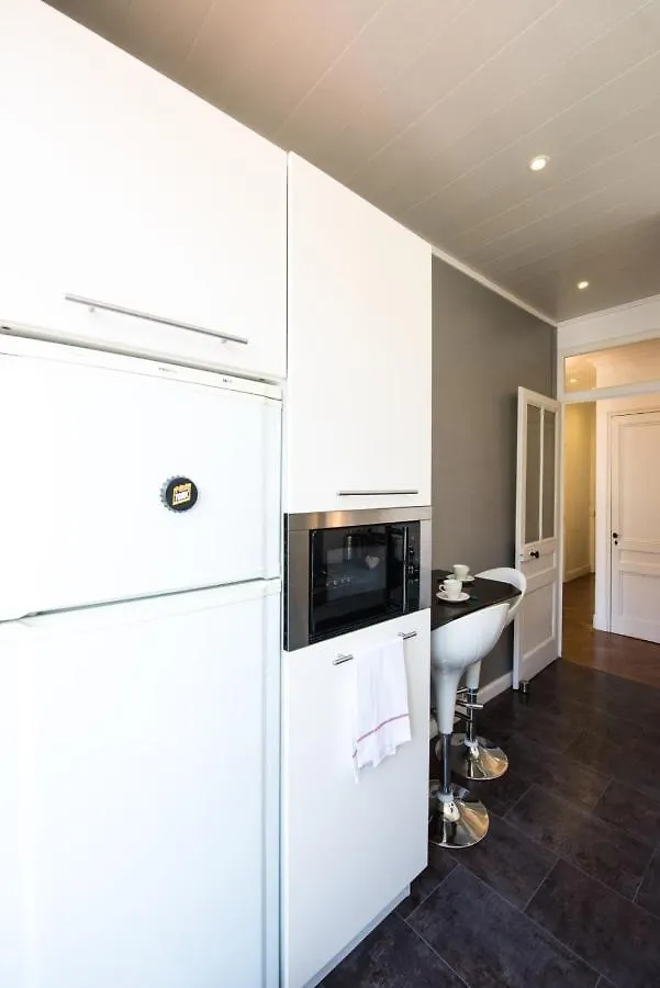 Charmant Appartement Tout Confort 134 Thiers - Lyon 6E 0*,  France